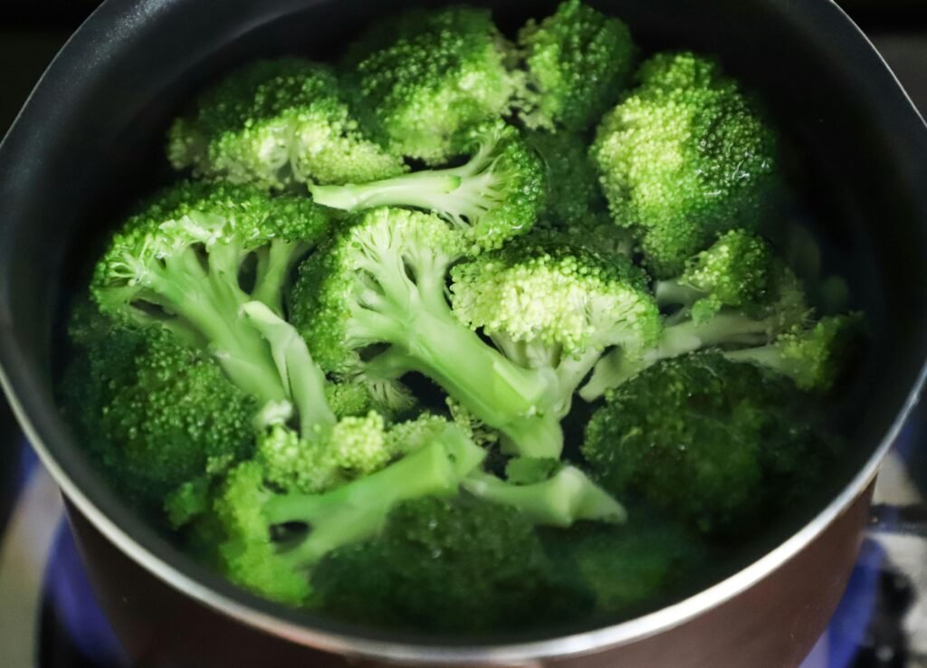 benefits of broccoli, amazing health benefits of broccoli for immunity, why broccoli is a powerful superfood for daily wellness, science-backed broccoli benefits for digestion and detox, broccoli nutrition facts that boost overall health, how broccoli naturally supports weight loss and immunity