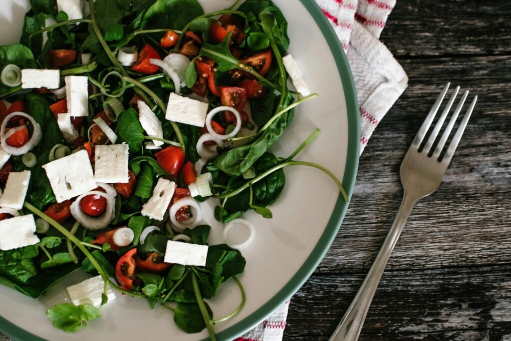spinach benefits for immune system health, how spinach boosts your immunity naturally, nutrients in spinach that strengthen immunity, spinach recipes for immune support, is spinach good for immune function in adults