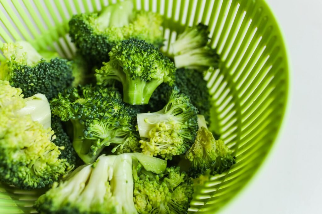 benefits of broccoli, amazing health benefits of broccoli for immunity, why broccoli is a powerful superfood for daily wellness, science-backed broccoli benefits for digestion and detox, broccoli nutrition facts that boost overall health, how broccoli naturally supports weight loss and immunity